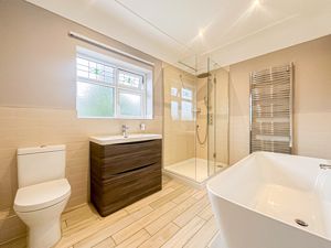 Photo 16- click for photo gallery